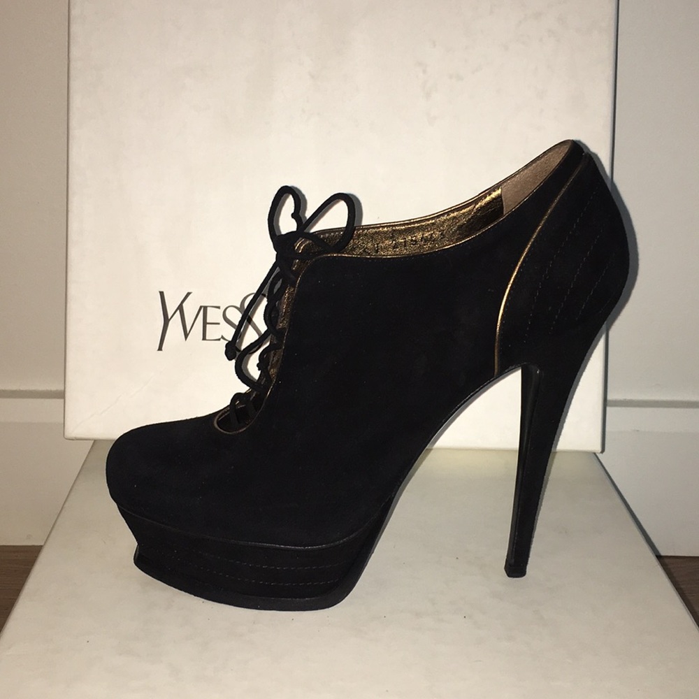 YVES SAINT LAURENT SUEDE PLATFORM LACE UP BOOTIE